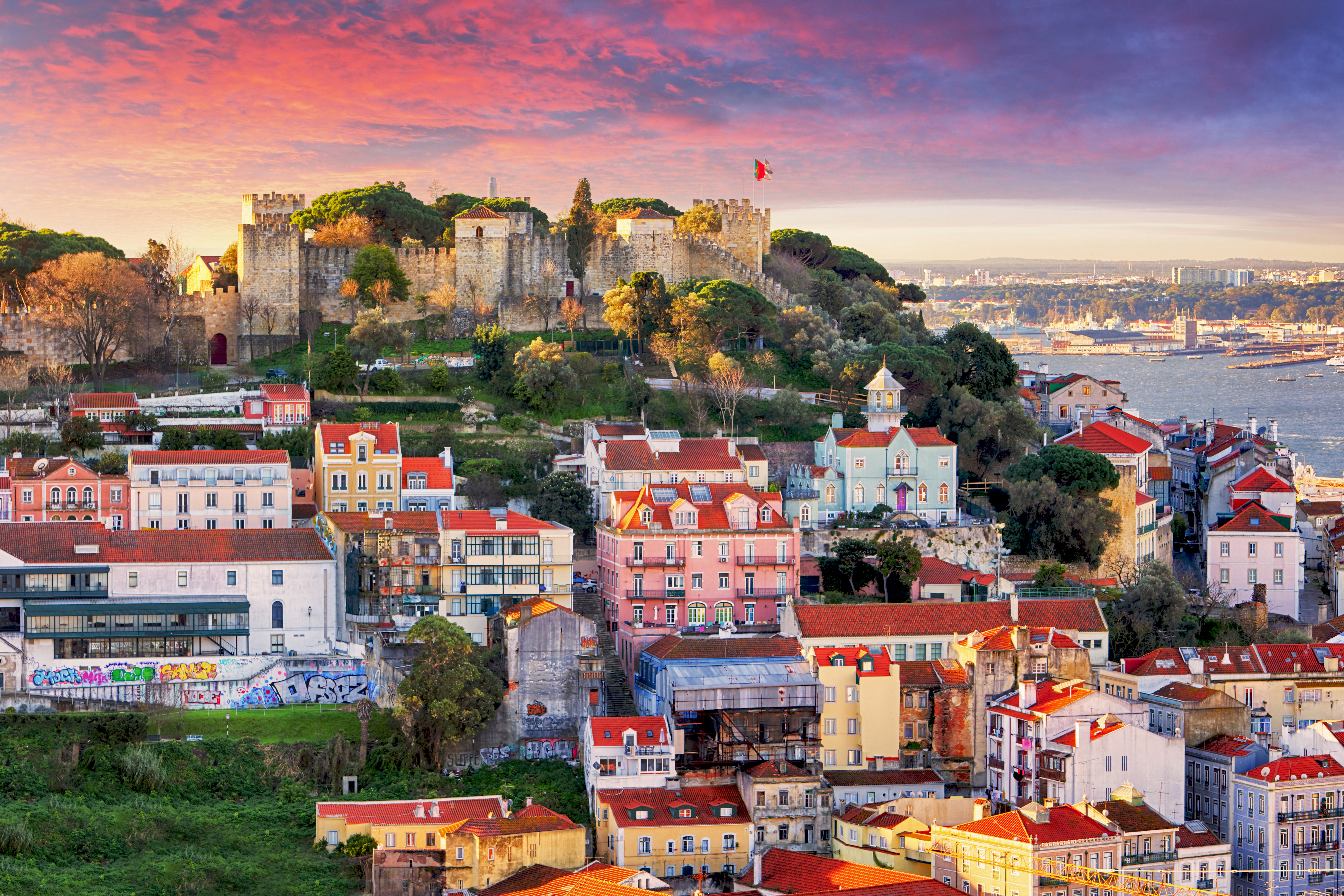 The Portuguese government cancels the Golden Visa program