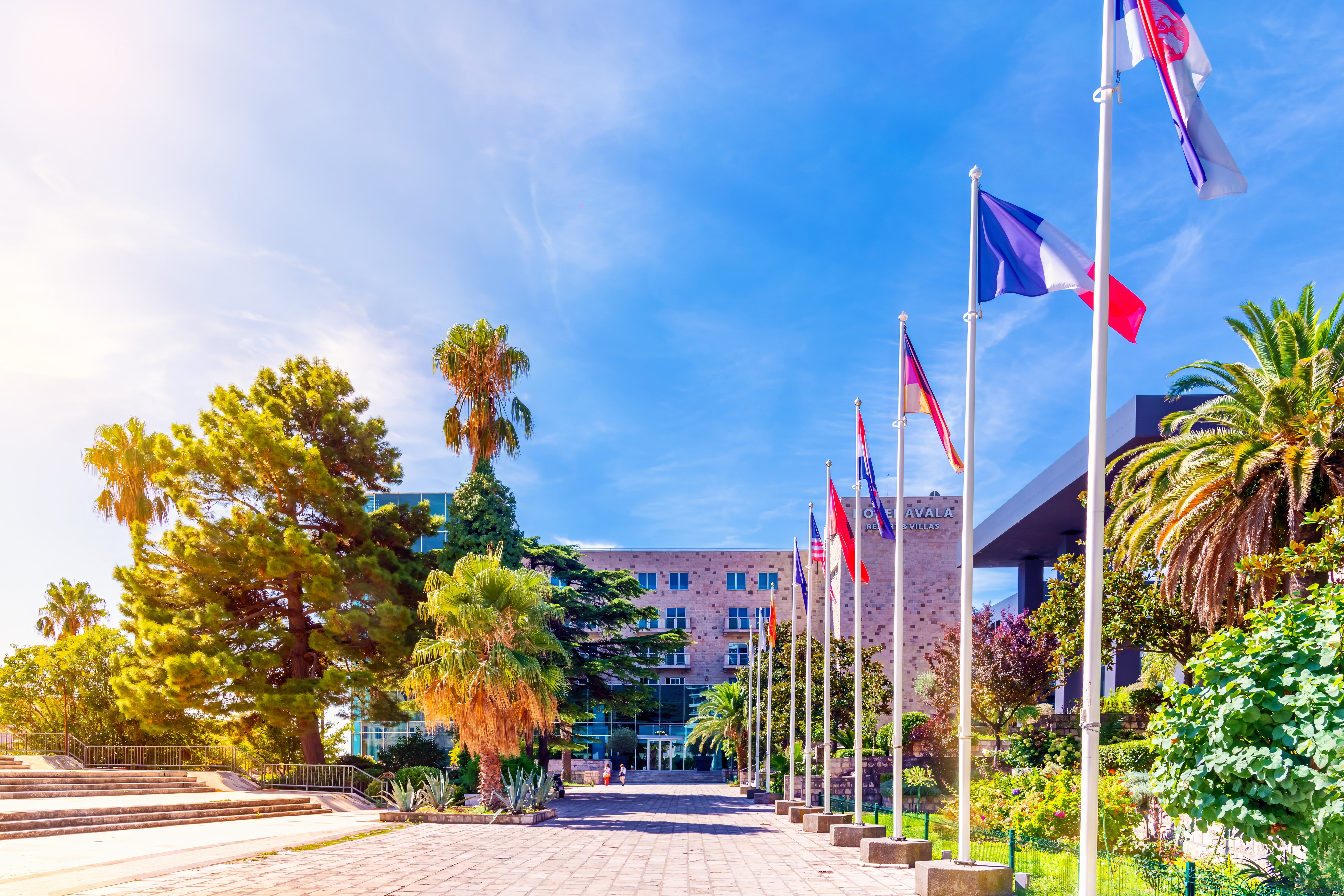 European programs for obtaining a residence permit for investment remain popular